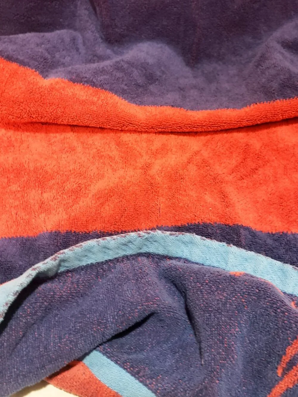 Nautica Bath Beach Towel Blue Red Wide Stripes 33